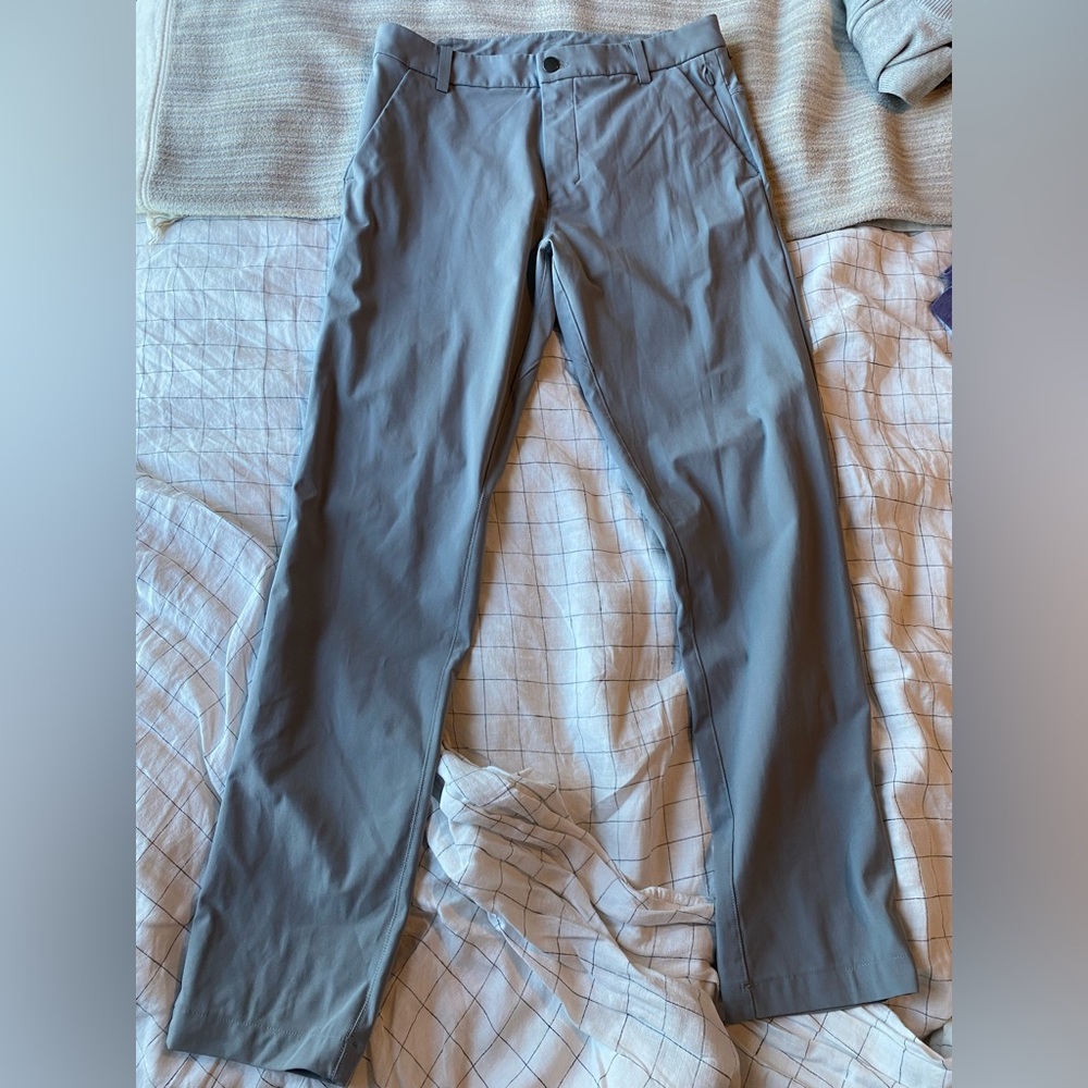 Men’s Lululemon grey golf pants 30”